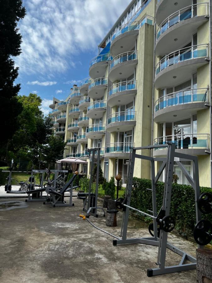 Modern Beachfront Apartment With Pool 라브다 외부 사진